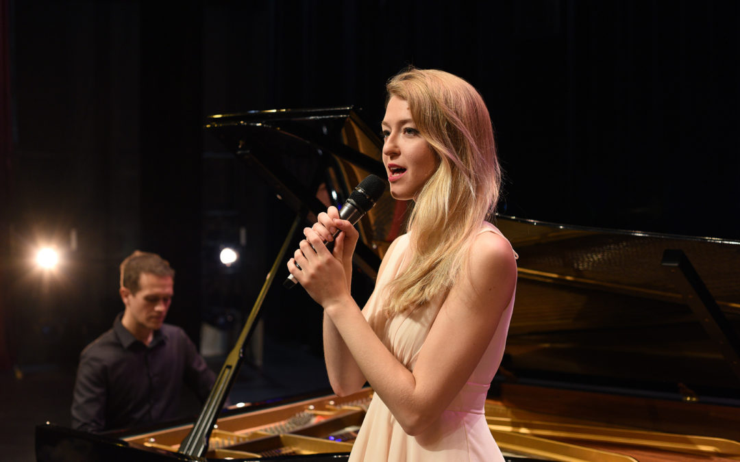Groupe de musique Lyon : quel groupe choisir pour une soirée d’anniversaire ?